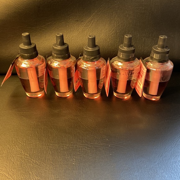 🆕 🥂 CHAMPAGNE TOAST - Candle & 6 Wallflowers Bundle Bath & Body Works Refills - Picture 3 of 15